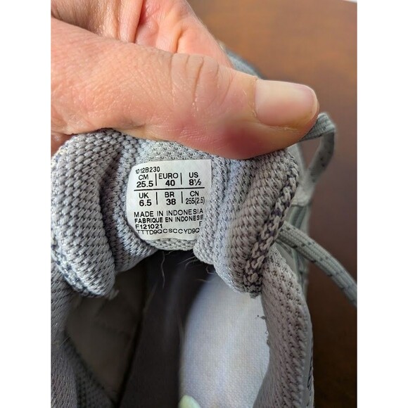 ASICS GEL-Venture 8 Trail Running, hiking sneakers Woman 8.5 Grey shoe athletic - Picture 6 of 8